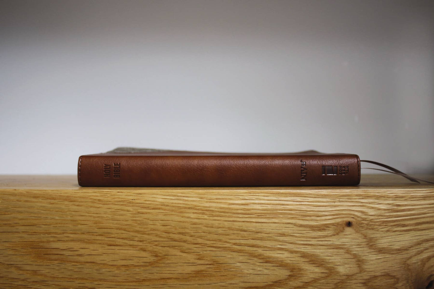 NIV Thinline Bible, Leathersoft, Brown, Red Letter