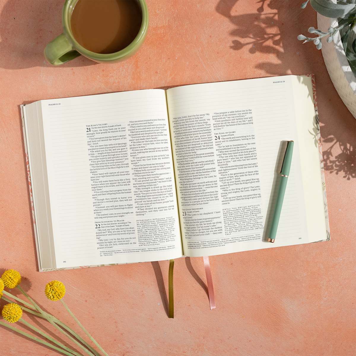 CSB Notetaking Bible, Expanded Reference, Floral Cloth