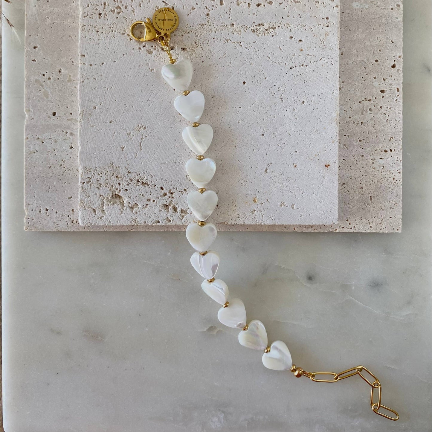 AMADY Heart Shaped Pearl Shell Bracelet 18k gold plated