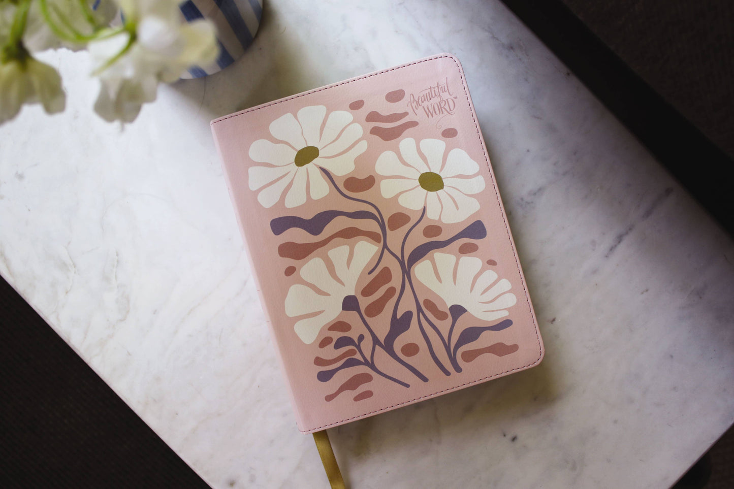 NIV Beautiful Word Coloring Bible, Leathersoft, Pink