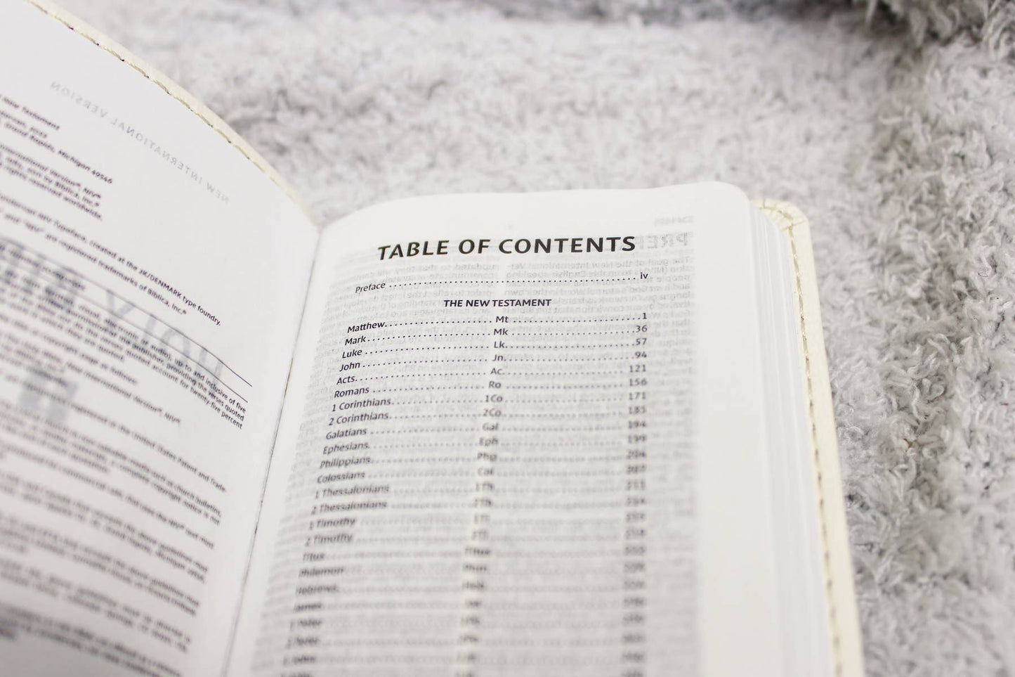 NIV Tiny Testament Bible, New Testament Leathersoft Pink