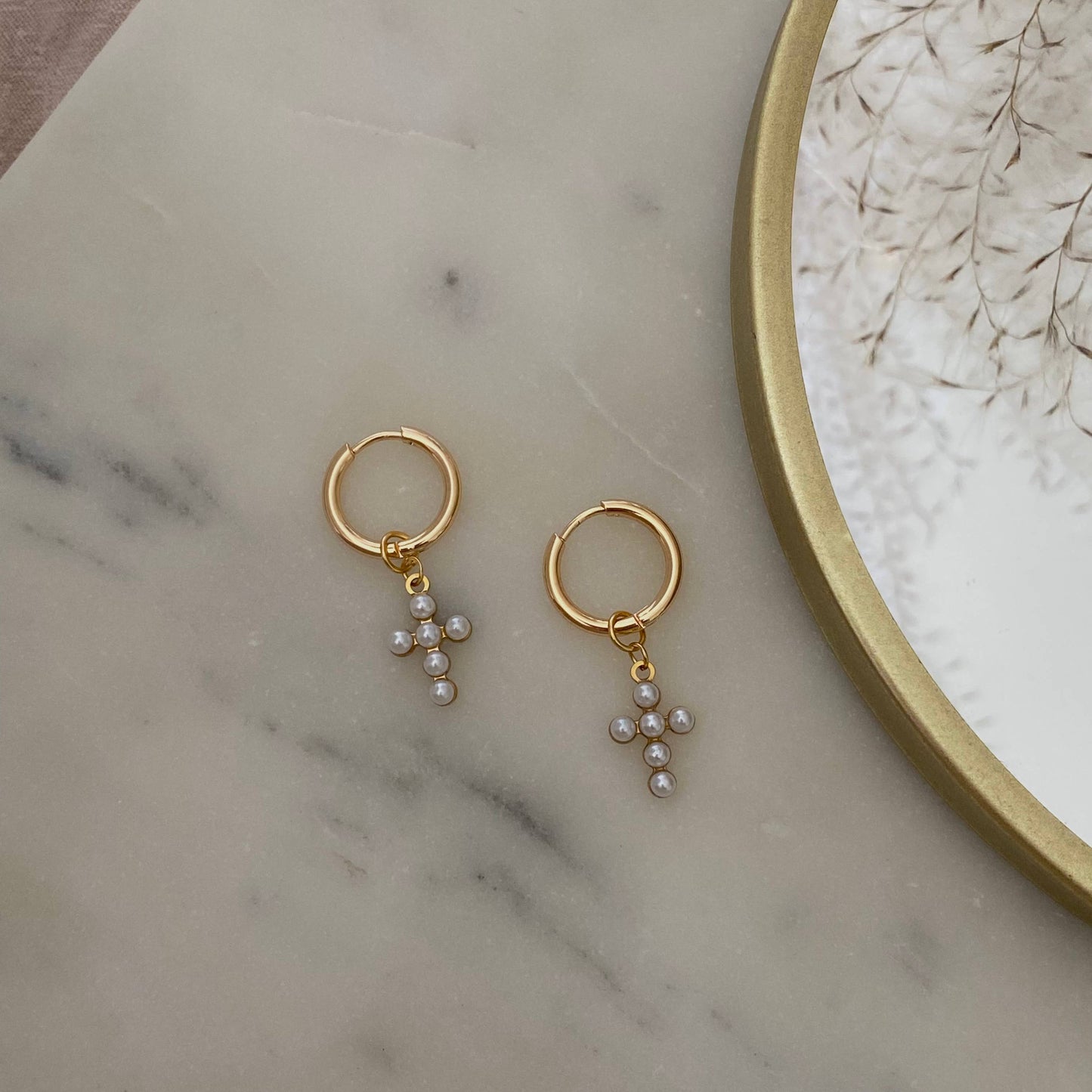 AMADY Cross hoops beaded imitation pearls 14k gold plated dangle