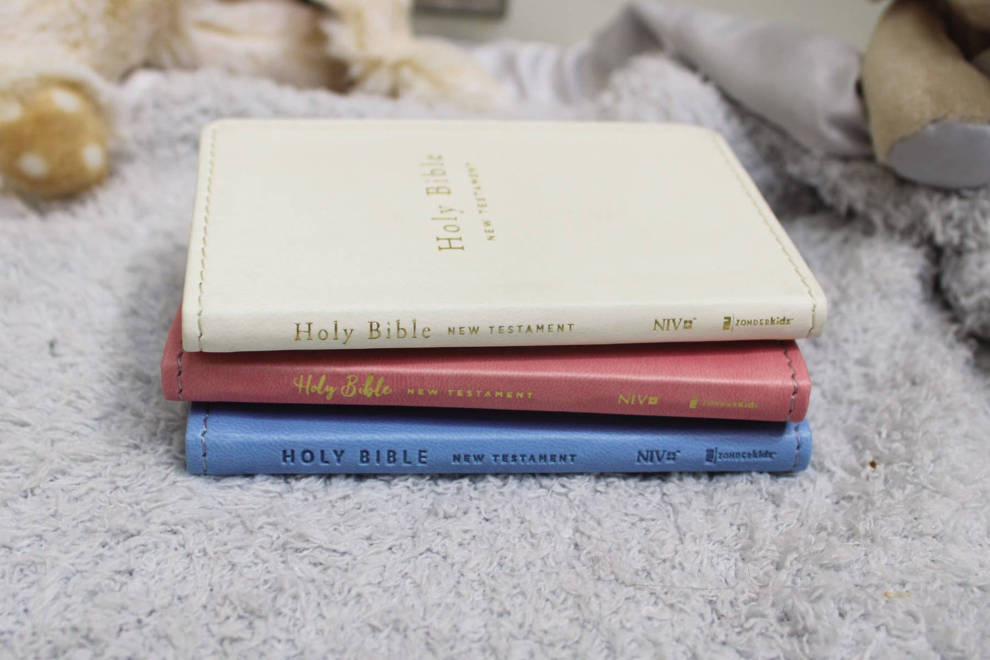 NIV Tiny Testament Bible New Testament Leathersoft White