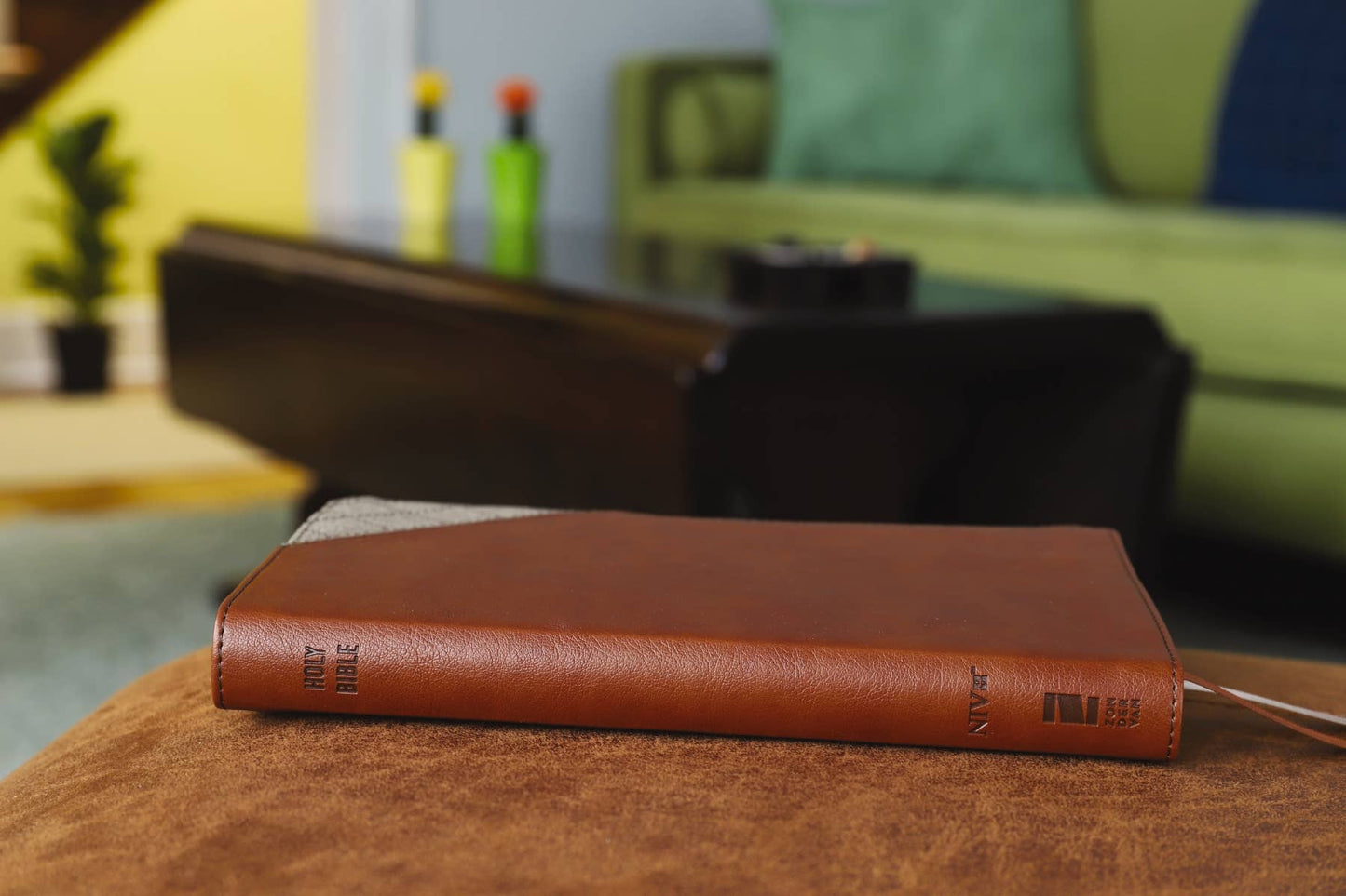NIV Thinline Bible, Leathersoft, Brown, Red Letter