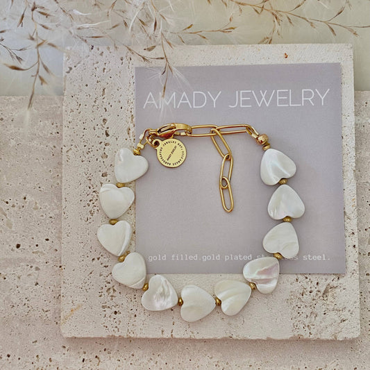 AMADY Heart Shaped Pearl Shell Bracelet 18k gold plated