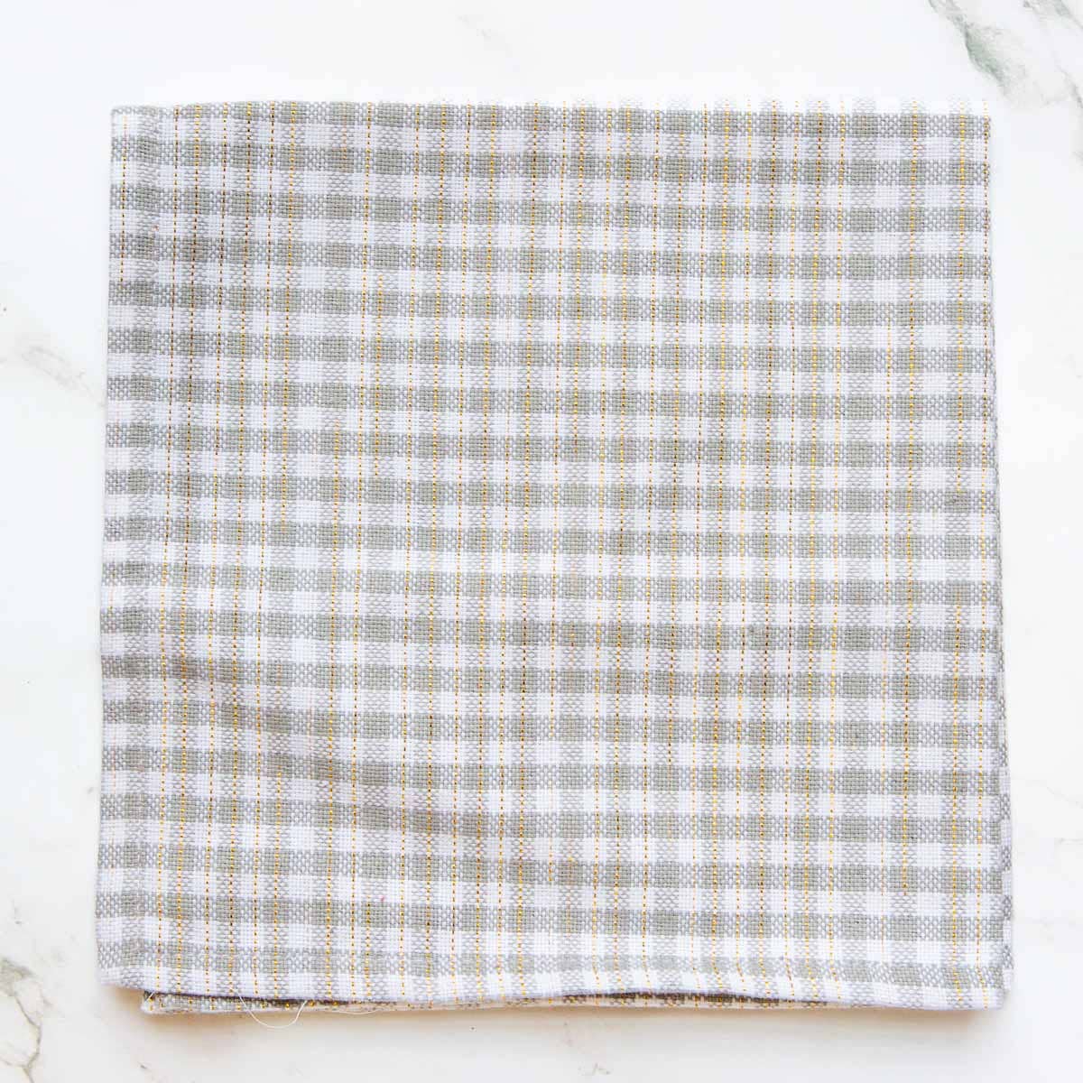 Elwood Napkin   Gray/White/Gold   18x18