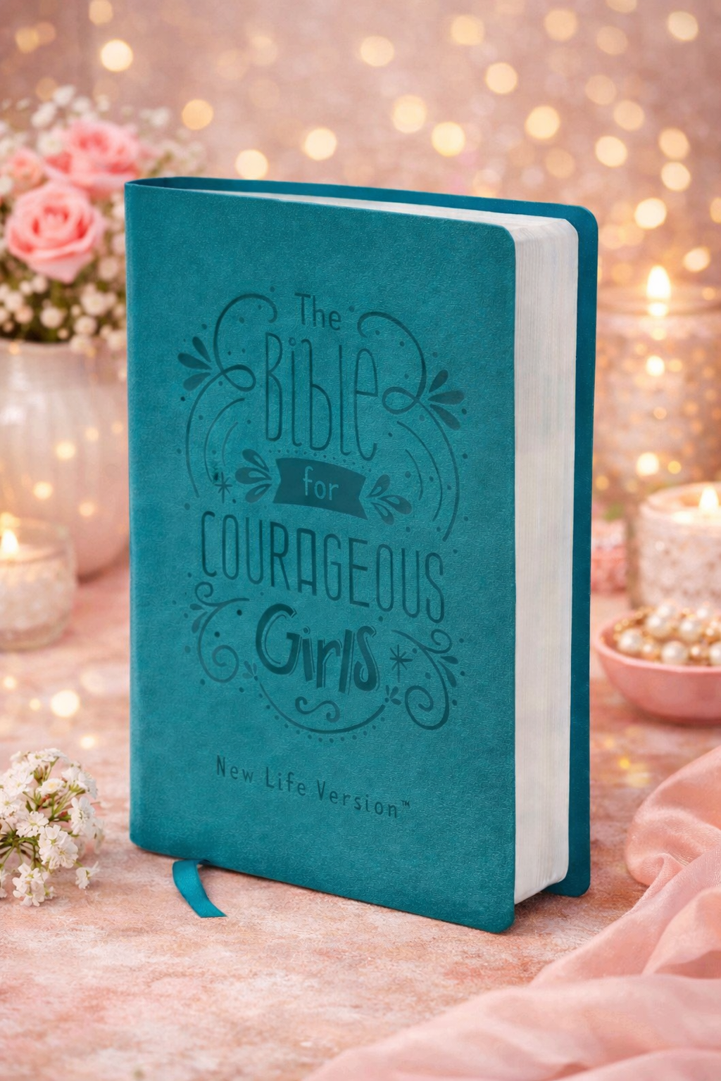 The Bible for Courageous Girls | New Life Version