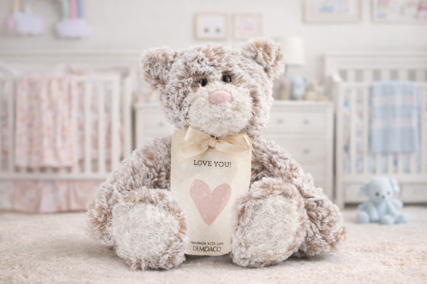 Mini Giving Bear - Pink Heart