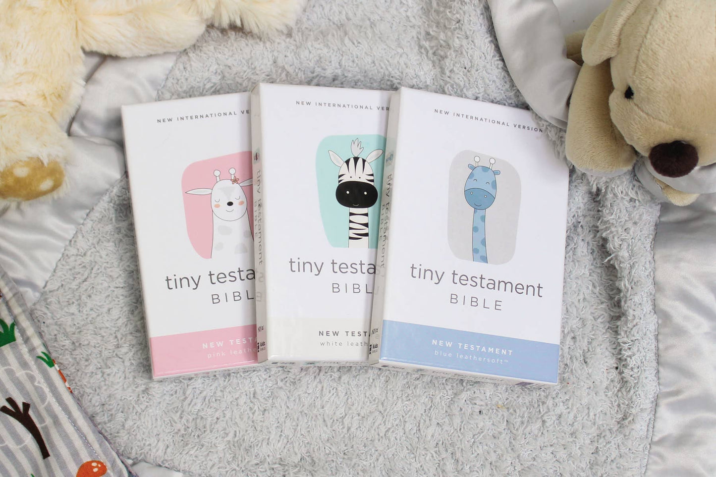 NIV Tiny Testament Bible New Testament Leathersoft White